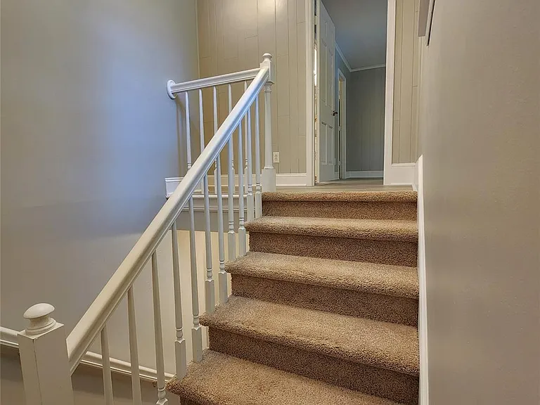 3340 Silver Stream Rd — Photo 9
