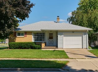 2306 N Locust St, Appleton, WI 54914
