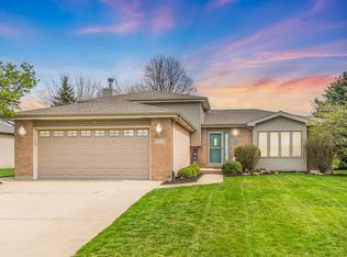 1317 Tiger Lily Ln, Joliet, IL 60435