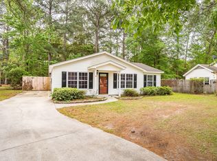 18 Pelican Cir, Beaufort, SC 29906