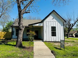 207 E 2nd North St, Kaufman, TX 75142