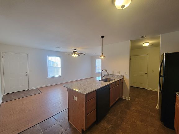 4th image of 756 S Erika Ave