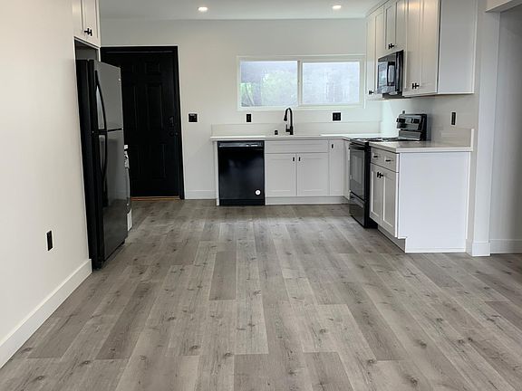 2nd image of 2320 S Robertson Blvd Suite 201