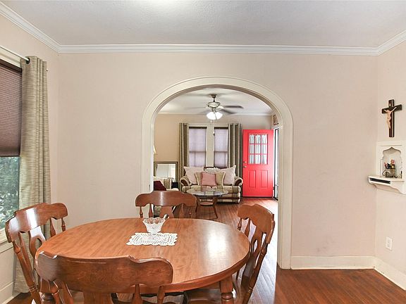 4th image of 1117 37th St