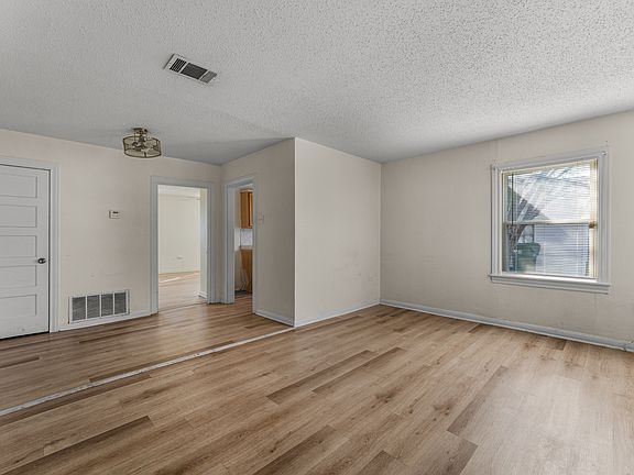 4th image of 3916 Homan Ave #3916