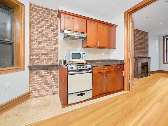 4th image of 454 9th Ave APT 9A