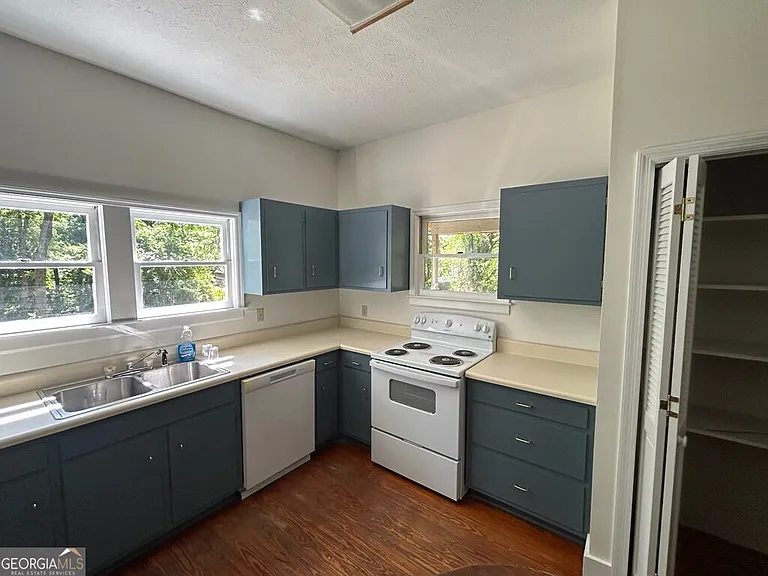 1024 Stonepile Rd — Photo 4