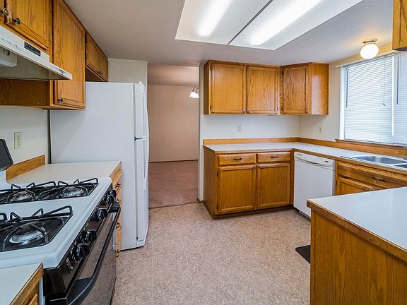 2nd image of 7411 71st Ave NE