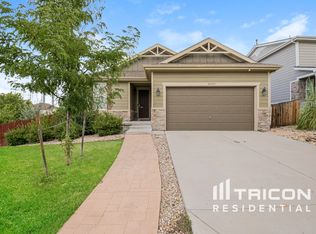 24945 E Pinewood Pl, Aurora, CO 80016