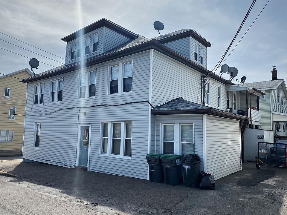 2nd image of 1 W Clay Ave