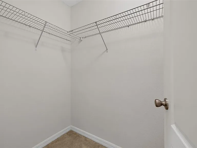 1097 Augustus Dr — Photo 20