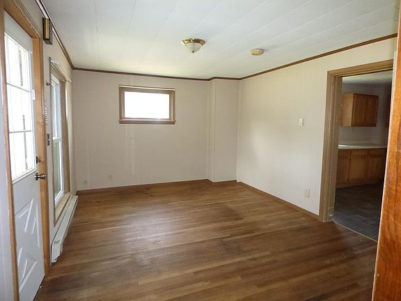 5th image of 519 Walnut St