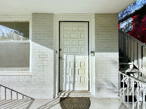5th image of 711 18th Ave S APT 1