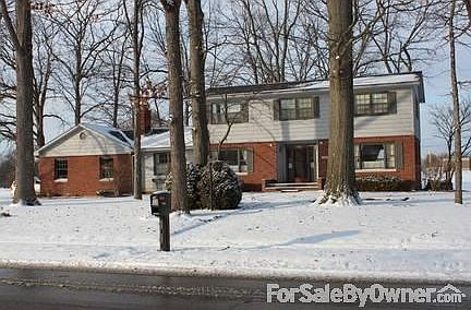 1st image of 466 W Hill Valley Dr