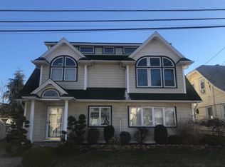 22 Madison Ave, Franklin Square, NY 11010
