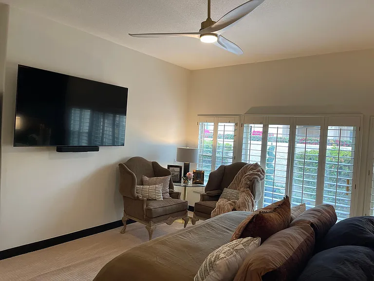 122 Kavenish Dr — Photo 30