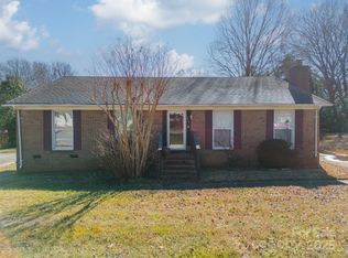 6816 Idlewild Rd, Charlotte, NC 28212