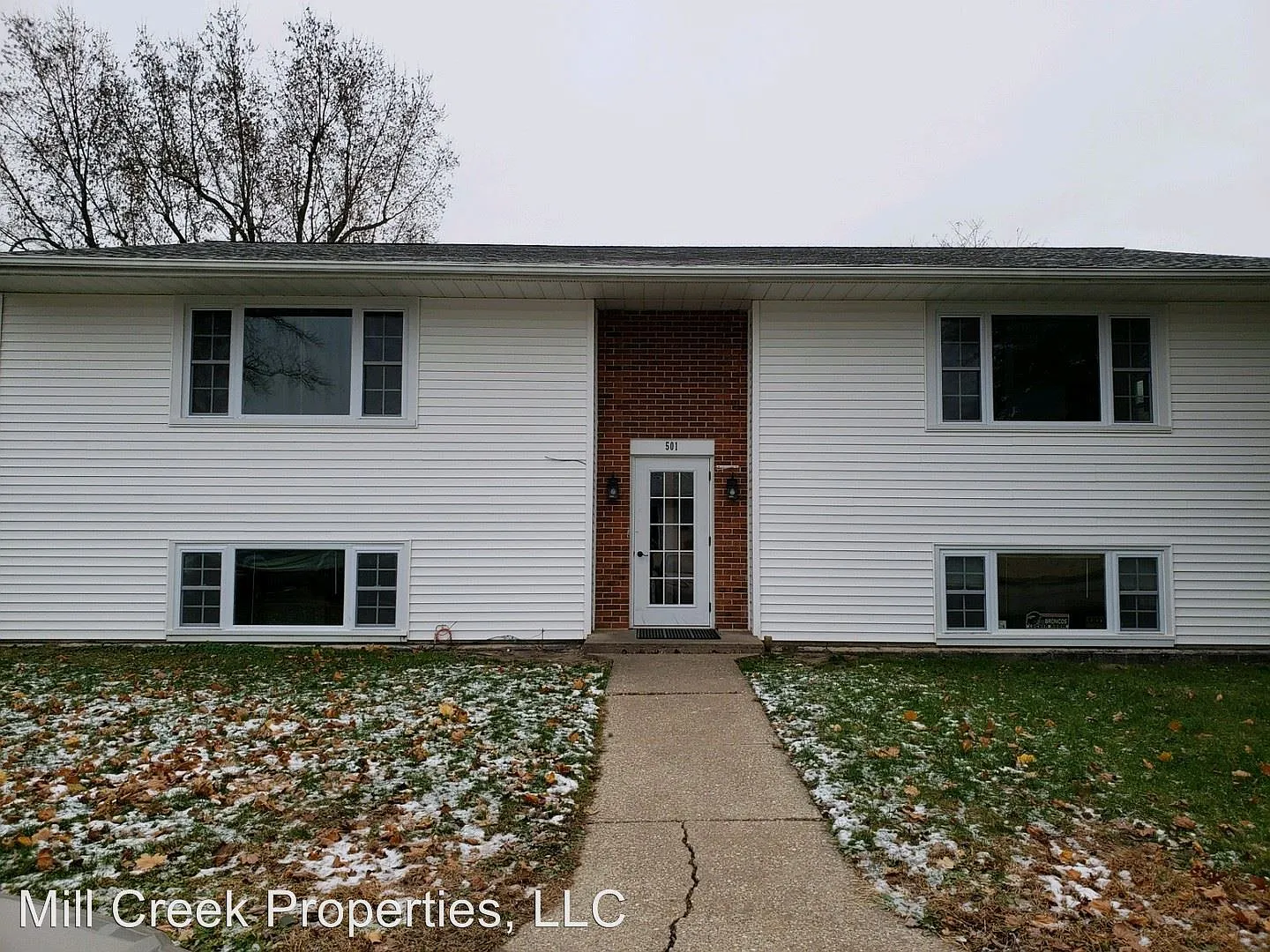 501 E Park St APT 4 photo 1