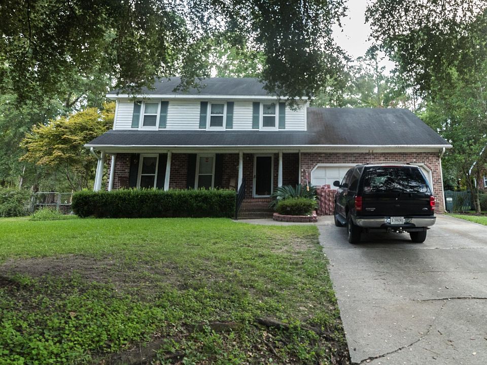 1st image of 110 Blue Heron Dr