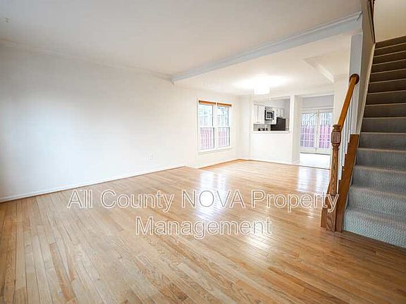 4th image of 6150 Glen Eagles Ct #31