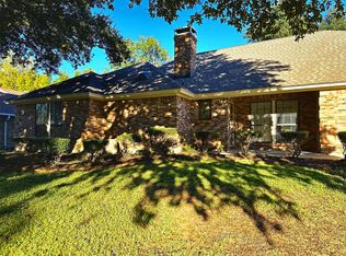 1526 Inverness Rd, Mansfield, TX 76063