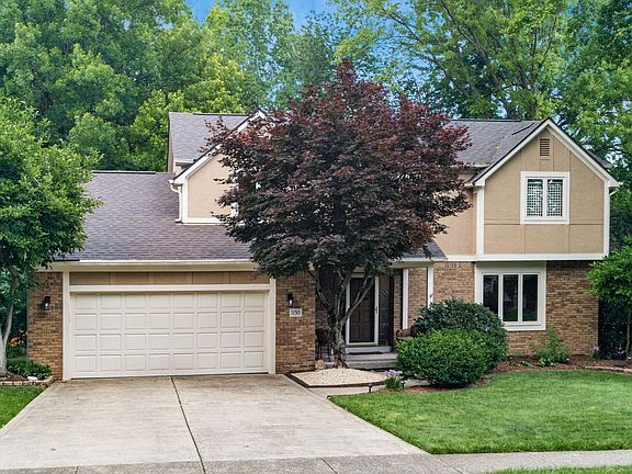 2nd image of 1130 Venetian Way