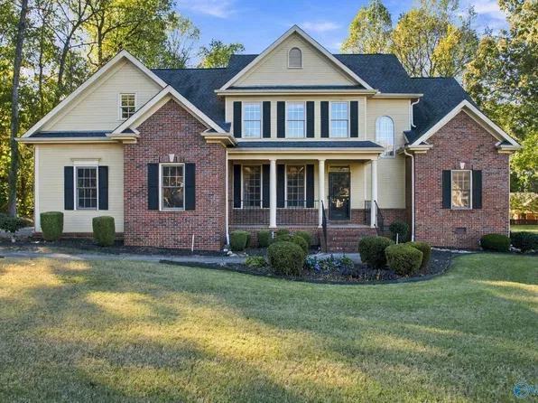 146 Greenlawn Dr, Meridianville, AL 35759