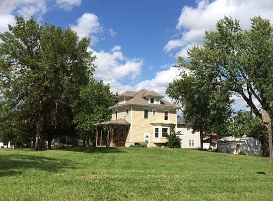 2nd image of 1813 Courthouse Ave
