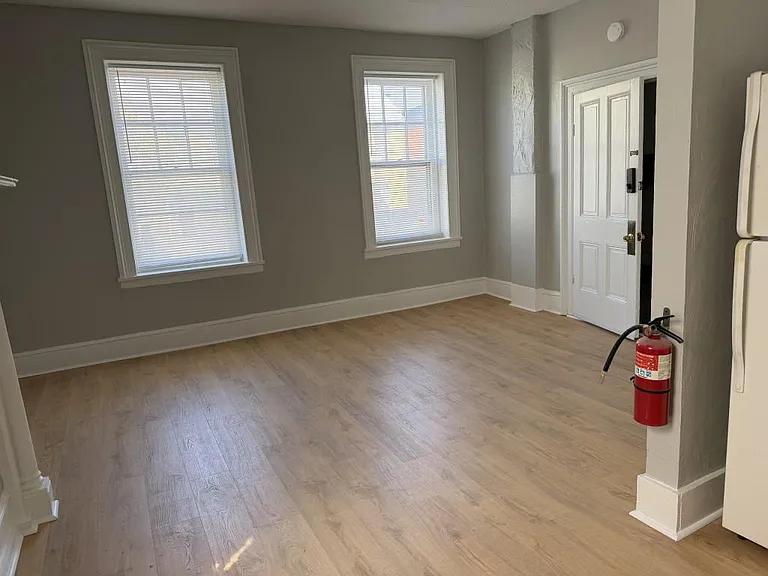 228 Chambersburg St — Photo 4