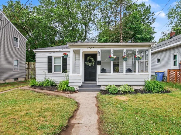 1727 Alto Ave SE, Grand Rapids, MI 49507