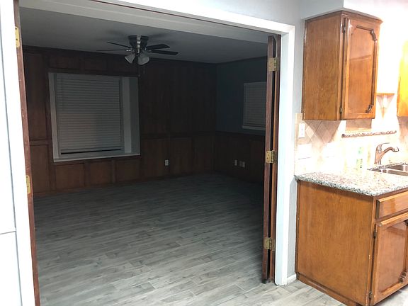 2nd image of 2213 Meadowwalk Dr