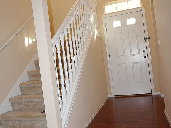 Vaulted Entry with Hardwoods