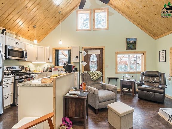3rd image of 404 Little Chena Dr