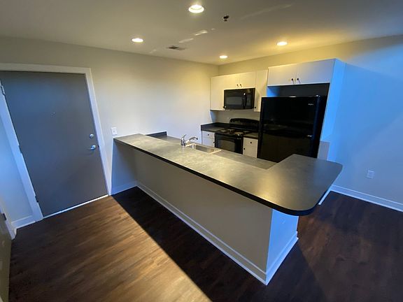 4th image of 1408 S 2nd St Unit 204