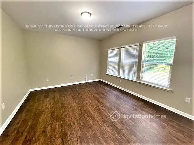2170 Stonebrook Dr — Photo 4