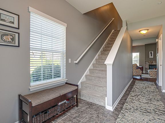 4th image of 1011 Green Meadow Ave