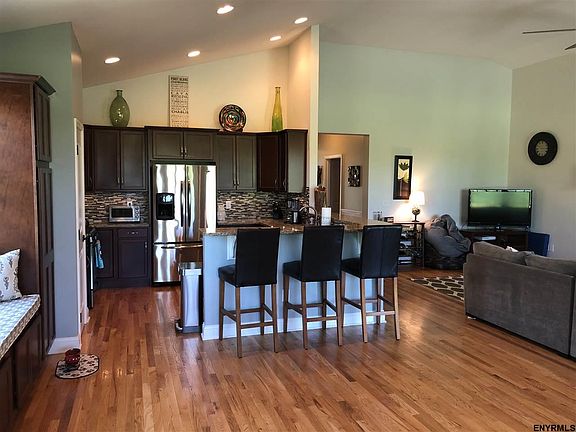 5th image of 55 Candlewood Dr
