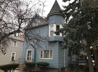 2207 Grove St, Blue Island, IL 60406
