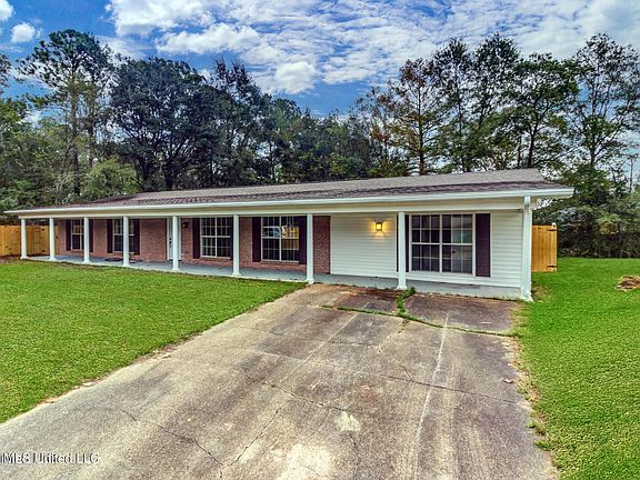 2nd image of 12394 Cypress Dr