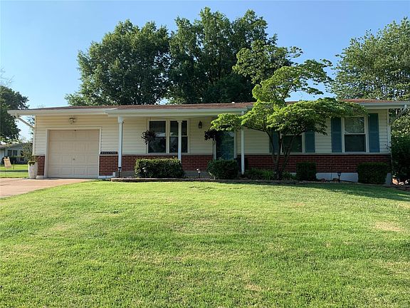 3rd image of 131 Stallard Ln