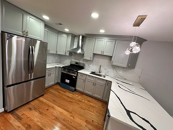2nd image of 258 Gates Ave Floor 1