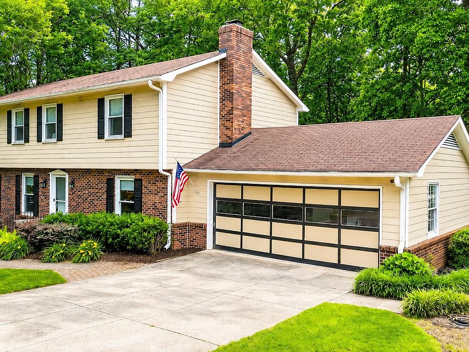 1st image of 264 Heathwood Dr