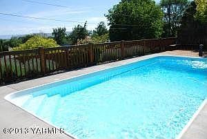 3rd image of 5510 Hilltop Dr