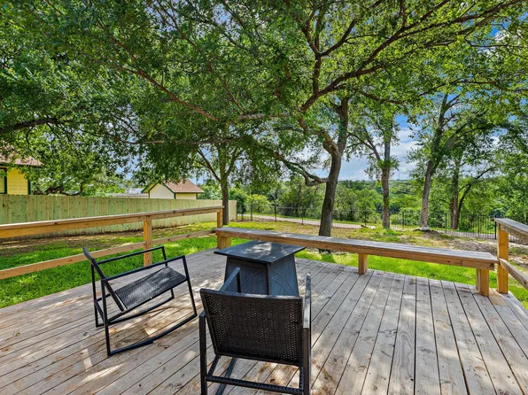 1004 Scenic Dr, Georgetown, TX 78626