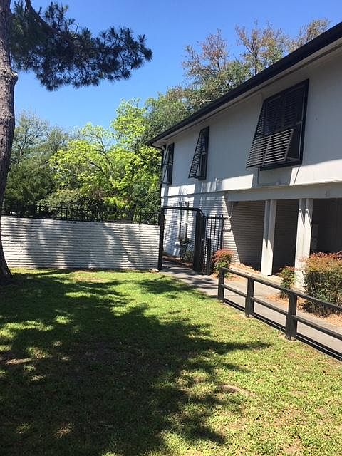 1st image of 10841 Greenwillow St #42