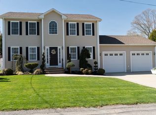 591 Dickinson St, Fall River, MA 02721