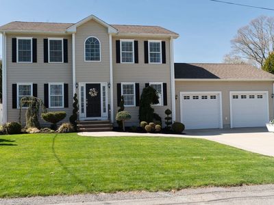 591 Dickinson St, Fall River, MA, 02721