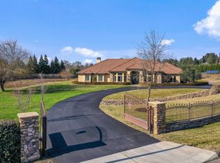 10423 Carmel Ct, Oakdale, CA 95361