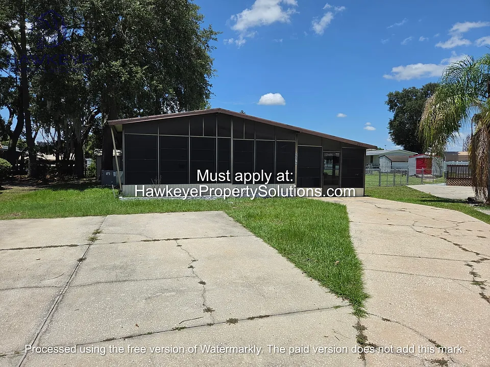 2072 Thelma Dr