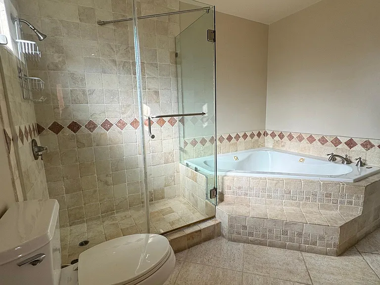 648 Molinar Ave #3 — Photo 10